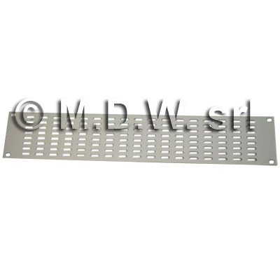Piastra chiusura frontale in alluminio anodizzato naturale, pannello ventilato 2 unit� rack 19